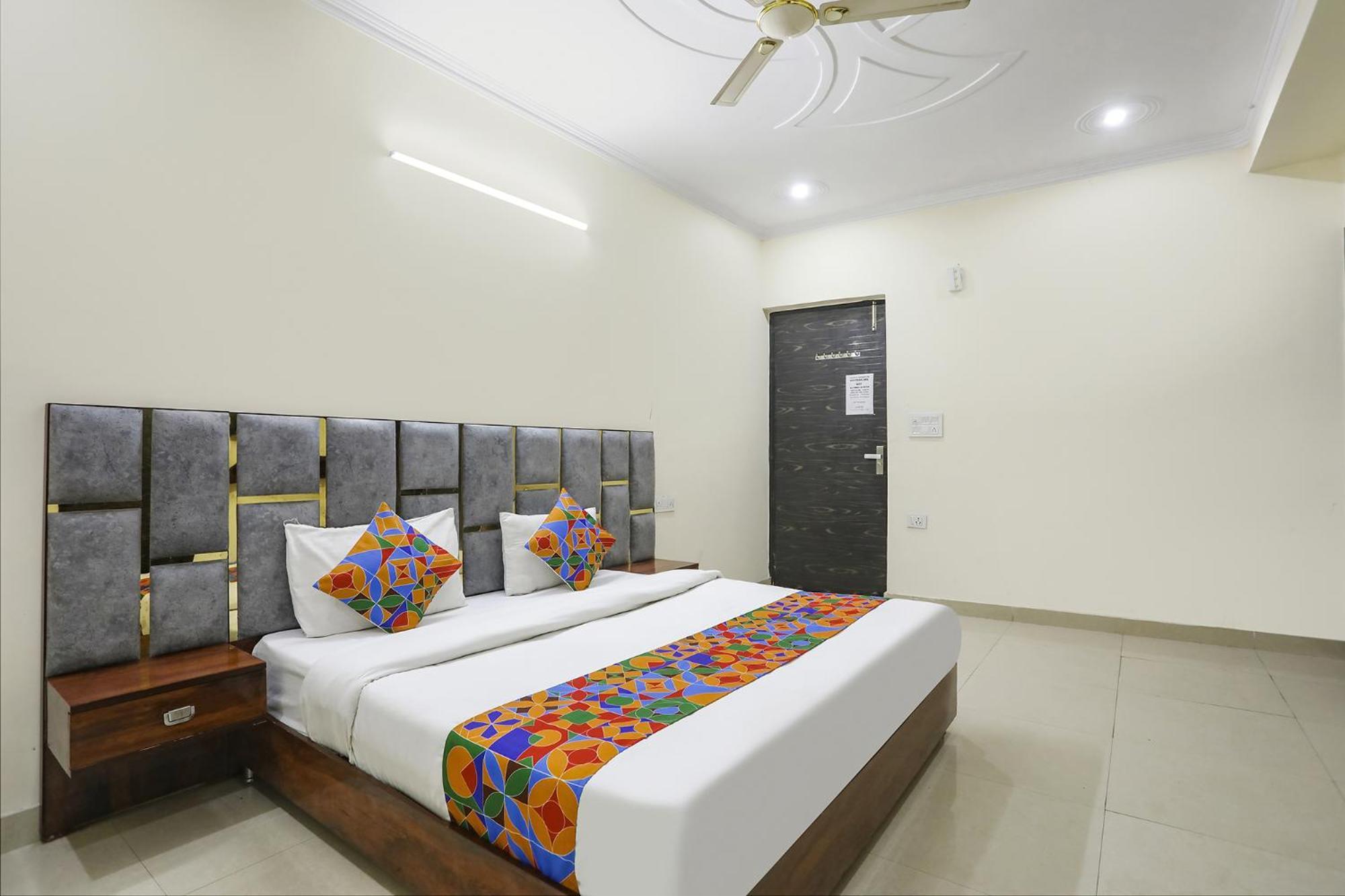 Fabexpress Asp Royal Residency Inn- Janakpuri Дели Экстерьер фото