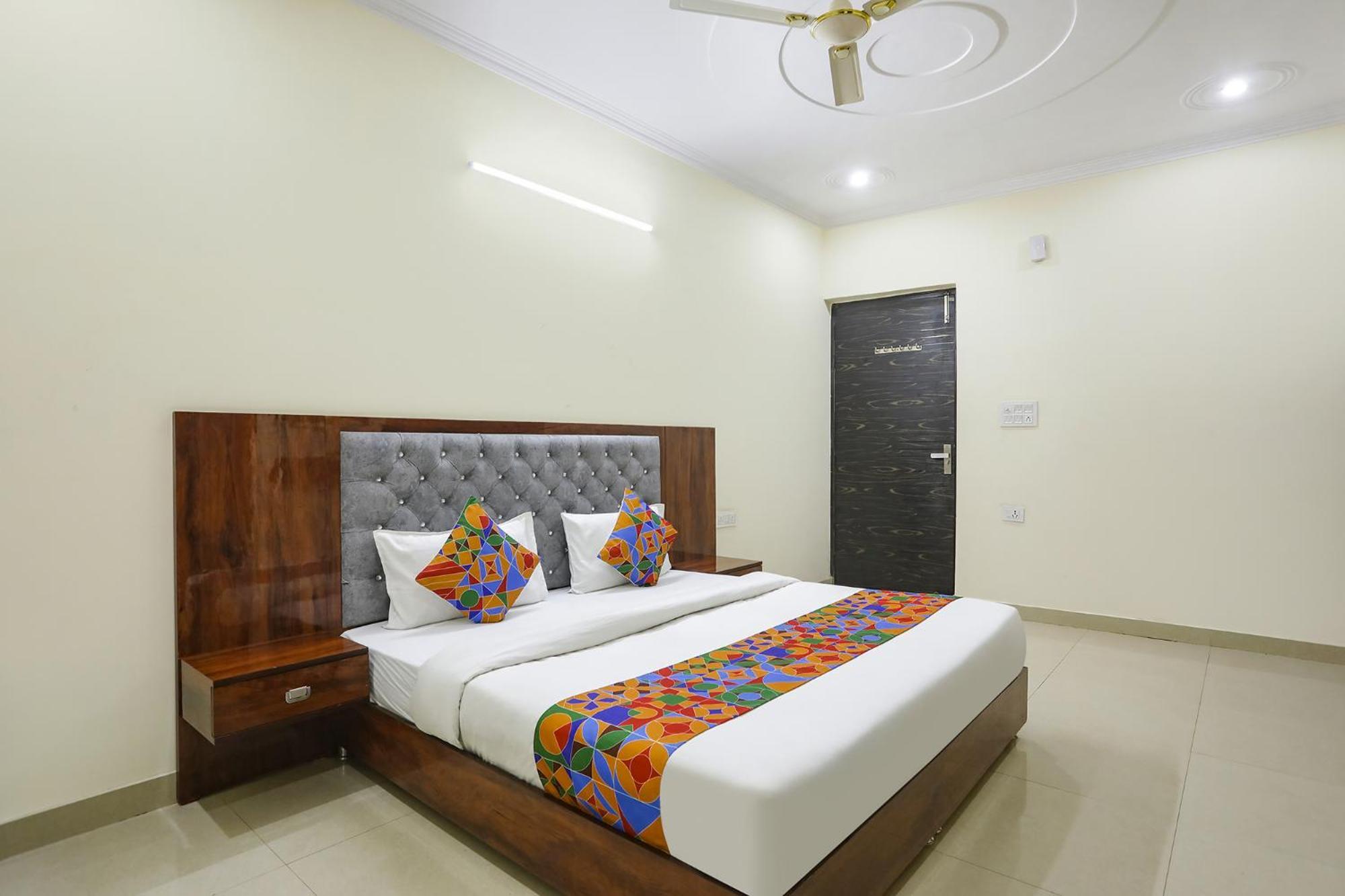 Fabexpress Asp Royal Residency Inn- Janakpuri Дели Экстерьер фото