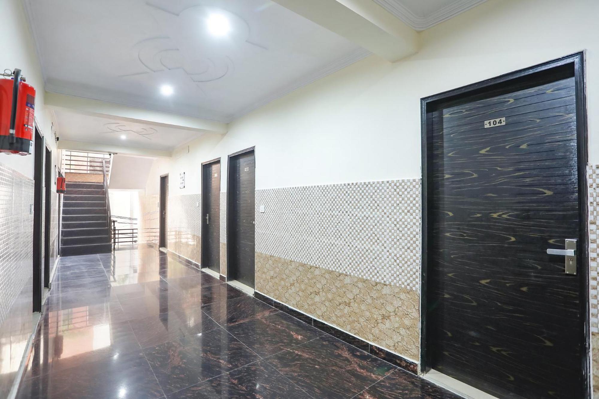 Fabexpress Asp Royal Residency Inn- Janakpuri Дели Экстерьер фото