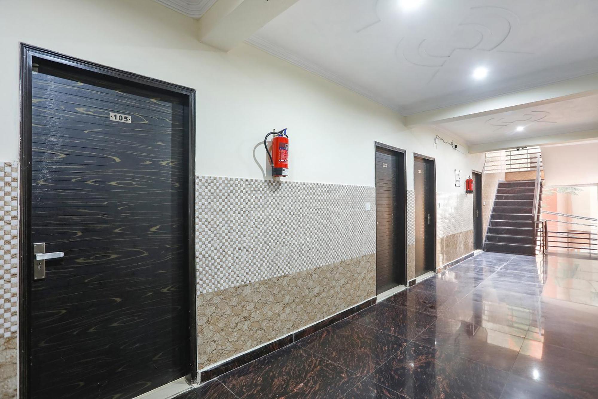 Fabexpress Asp Royal Residency Inn- Janakpuri Дели Экстерьер фото
