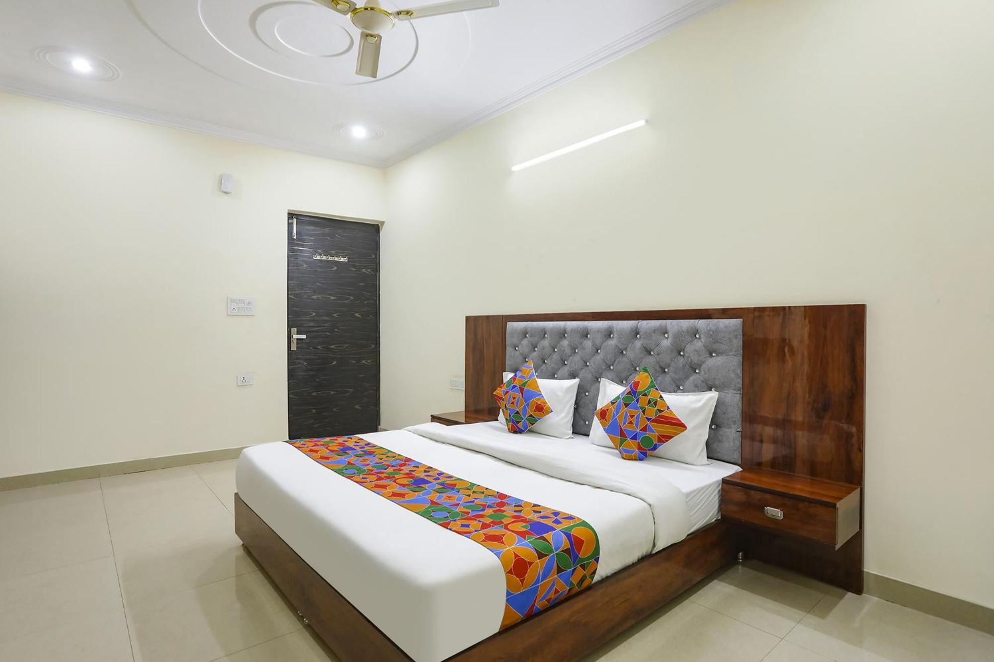 Fabexpress Asp Royal Residency Inn- Janakpuri Дели Экстерьер фото