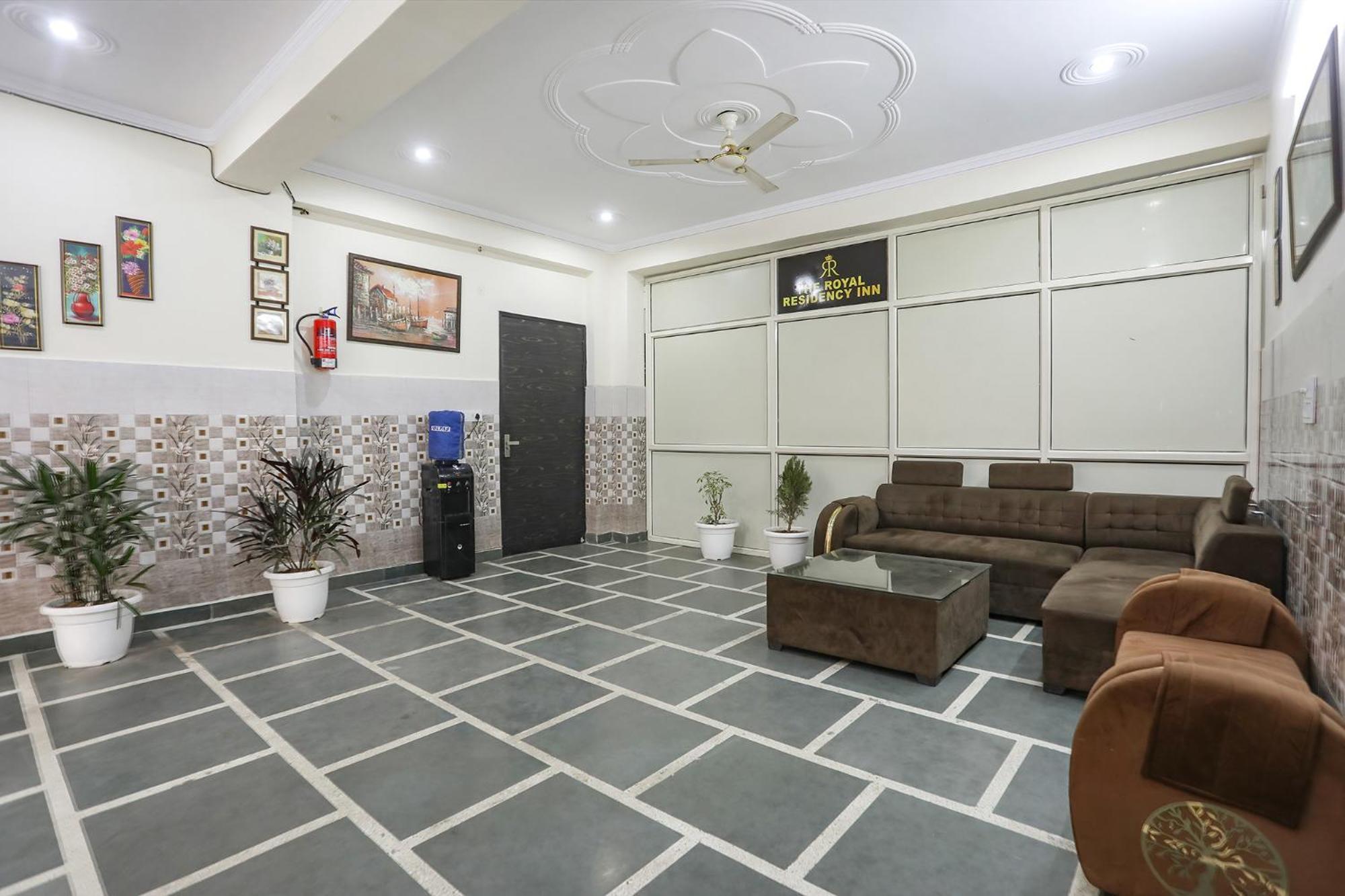 Fabexpress Asp Royal Residency Inn- Janakpuri Дели Экстерьер фото