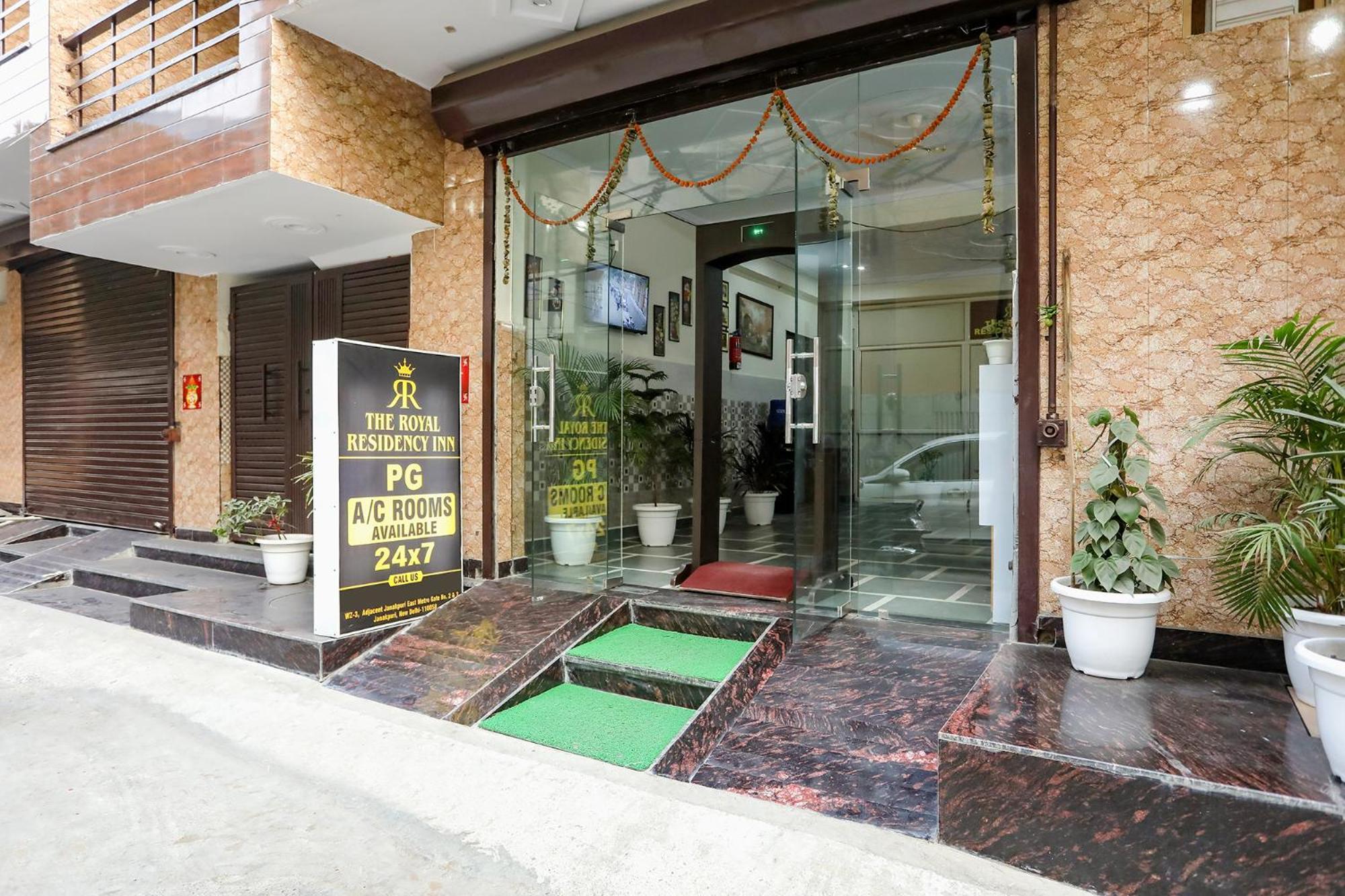 Fabexpress Asp Royal Residency Inn- Janakpuri Дели Экстерьер фото